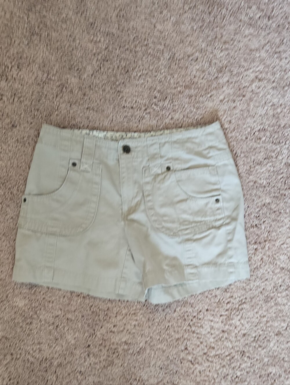Dressbarn Light Tan Cargo Shorts